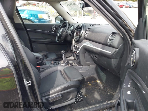 2019 MINI Countryman Cooper S с VIN WMZYT5C5XK3E70278, выставлен на аукционе IAAI как лот 40580254 с пробегом 72 451 миль миль и . История ставок и продаж доступна на DreamBid. Изображение 5.