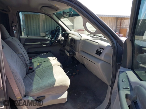2000 Ford F-250 with VIN 3FTNW20S1YMA77793, listed as a IAAI auction lot 42620499 with 138,069 mi miles and . Bid and sale history available at DreamBid. Image 5.