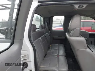 2008 Ford F-150 STX z VIN 1FTRX12W98FC33166, wystawiony jako IAAI lot #41613296 z przebiegiem 330 276 mil mil oraz . Historia ofert i sprzedaży dostępna na DreamBid. Obrazek 8.