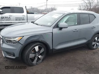 2022 Volvo XC40 Momentum с VIN YV4162UK4N2742114, выставлен на аукционе IAAI как лот 41465820 с пробегом 13 833 миль миль и . История ставок и продаж доступна на DreamBid. Изображение 6.