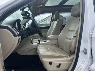 2015 Jeep Grand Cherokee Limited with VIN 1C4RJFBG0FC609727, listed as a IAAI auction lot 42019736 with 181,363 mi miles. Bid and sale history available at carsss.com. Image 5.