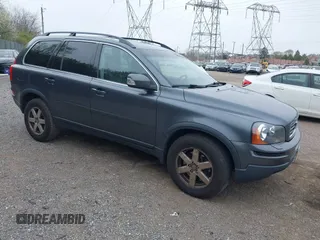 2007 Volvo XC90 I6 with VIN YV4CZ982X71391222, listed as a IAAI auction lot 41998088 with 200,435 mi miles. Bid and sale history available at carsss.com. Image 1.