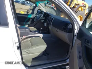 2006 Toyota 4Runner SR5 with VIN JTEZU14R868065579, listed as a IAAI auction lot 41312156 with 275,471 mi miles and . Bid and sale history available at DreamBid. Image 5.