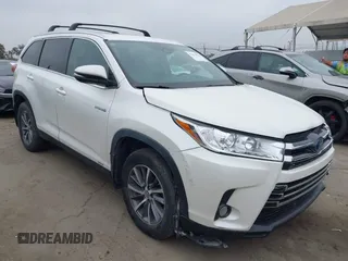 2019 Toyota Highlander Hybrid XLE with VIN 5TDJGRFH7KS057104, listed as a IAAI auction lot 42814963 with 59,539 mi miles and . Bid and sale history available at DreamBid. Image 1.