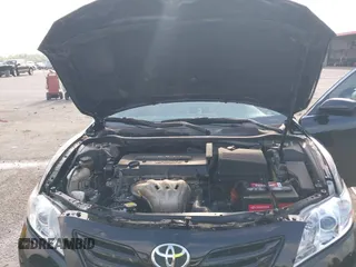 2008 Toyota Camry LE z VIN 4T1BE46K98U248029, wystawiony jako IAAI lot #42228084 z przebiegiem 108 006 mil mil oraz . Historia ofert i sprzedaży dostępna na DreamBid. Obrazek 10.