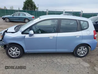 2008 Honda Fit with VIN JHMGD38468S060570, listed as a IAAI auction lot 42016018 with 133,574 mi miles. Bid and sale history available at carsss.com. Image 15.