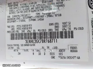 2011 Lincoln MKZ with VIN 3LNHL2GC7BR768711, listed as a IAAI auction lot 41854935 with 214,872 mi miles. Bid and sale history available at carsss.com. Image 9.