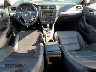 2013 Volkswagen Jetta SE with VIN 3VWDP7AJ3DM384014, listed as a Copart auction lot 56207025 with 112,627 mi miles and Salvage title. Bid and sale history available at DreamBid. Image 8.