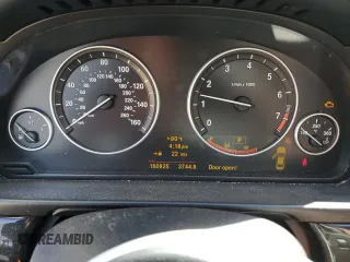 2011 BMW 5 Series 550i z VIN WBAFR9C59BC270466, wystawiony jako Copart lot #49462435 z przebiegiem 160 825 mil mil oraz Szkoda całkowita • Salvage title. Historia ofert i sprzedaży dostępna na DreamBid. Obrazek 9.