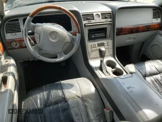 2004 Lincoln Navigator Luxury with VIN 5LMFU28R64LJ14370, listed as a Copart auction lot 50543445 with 218,450 mi miles and Non repairable. Bid and sale history available at DreamBid. Image 8.