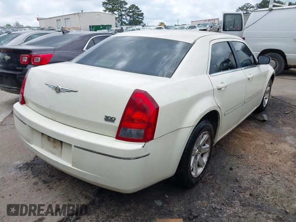 2007 Chrysler 300 Touring with VIN 2C3KA53G97H683225, listed as a IAAI auction lot 42154480 with 193,613 mi miles and . Bid and sale history available at DreamBid. Image 4.