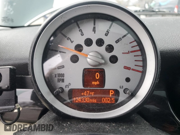 2007 MINI Hardtop S with VIN WMWMF73547TL91451, listed as a Copart auction lot 48507445 with 124,330 mi miles and Clean Title. Bid and sale history available at DreamBid. Image 9.