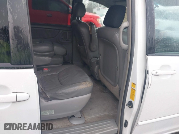 2005 Toyota Sienna XLE with VIN 5TDZA22C75S283735, listed as a IAAI auction lot 41638370 with 281,650 mi miles and . Bid and sale history available at DreamBid. Image 8.