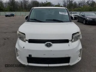 2015 Scion xB z VIN JTLZE4FE6FJ071116, wystawiony jako Copart lot #57822695 z przebiegiem 164 358 mil mil oraz Tytuł czysty. Historia ofert i sprzedaży dostępna na DreamBid. Obrazek 5.