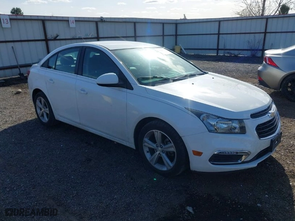 2015 Chevrolet Cruze LT with VIN 1G1PE5SB2F7129068, listed as a IAAI auction lot 42004347 with 98,220 mi miles. Bid and sale history available at carsss.com. Image 1.