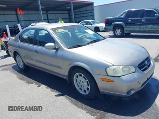 2000 Nissan Maxima GXE z VIN JN1CA31D8YT767198, wystawiony jako IAAI lot #42128002 z przebiegiem 221 340 mil mil oraz . Historia ofert i sprzedaży dostępna na DreamBid. Obrazek 1.