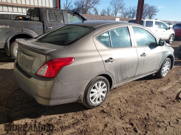 2016 Nissan Versa S with VIN 3N1CN7AP9GL818281, listed as a IAAI auction lot 41652921 with 158,676 mi miles and . Bid and sale history available at DreamBid. Image 4.