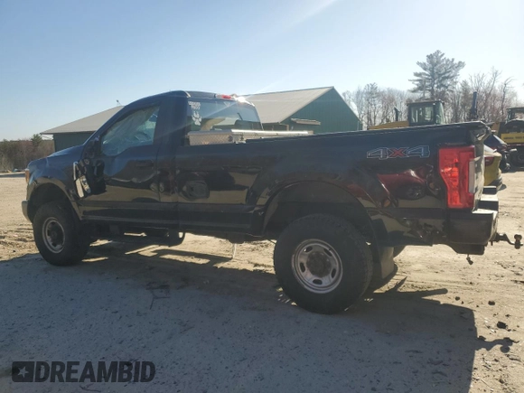 2017 Ford F-250 XLT with VIN 1FTBF2B60HEB82463, listed as a Copart auction lot 53782655 with 76,093 mi miles and Salvage title. Bid and sale history available at DreamBid. Image 2.