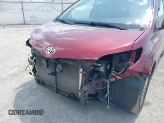 2016 Toyota Sienna XLE with VIN 5TDYK3DC7GS716470, listed as a IAAI auction lot 42177176 with 121,165 mi miles and . Bid and sale history available at DreamBid. Image 6.