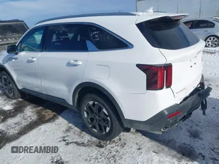 2024 Kia Sorento S z VIN 5XYRLDJC0RG275129, wystawiony jako IAAI lot #41354269 z przebiegiem 16 907 mil mil oraz . Historia ofert i sprzedaży dostępna na DreamBid. Obrazek 3.