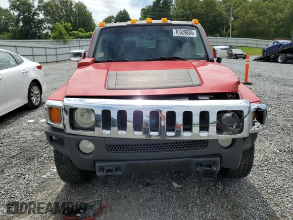 2006 Hummer H3 with VIN 5GTDN136068260233, listed as a Copart auction lot 70029684 with 252,222 mi miles and Salvage Title. Bid and sale history available at carsss.com. Image 5.