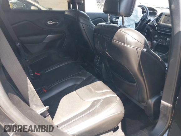 2019 Jeep Cherokee Latitude Plus z VIN 1C4PJMLB5KD474859, wystawiony jako IAAI lot #41990780 z przebiegiem 159 482 mil mil oraz . Historia ofert i sprzedaży dostępna na DreamBid. Obrazek 8.
