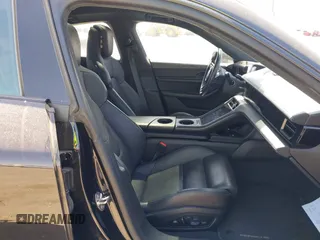 2022 Porsche Taycan GTS z VIN WP0AD2Y12NSA59275, wystawiony jako IAAI lot #42170547 z przebiegiem 43 757 mil mil oraz . Historia ofert i sprzedaży dostępna na DreamBid. Obrazek 5.
