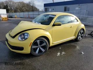 2015 Volkswagen Beetle with VIN 3VWH17AT4FM636845, listed as a Copart auction lot 81332594 with 87,369 mi miles and Salvage Title. Bid and sale history available at DreamBid. Image 1.