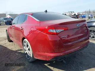 2012 Kia Optima SX z VIN 5XXGR4A60CG049992, wystawiony jako IAAI lot #41760937 z przebiegiem 153 769 mil mil oraz . Historia ofert i sprzedaży dostępna na DreamBid. Obrazek 3.