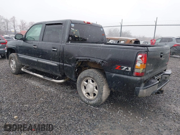2005 GMC Sierra 1500 SLT z VIN 2GTEK13T351137747, wystawiony jako IAAI lot #41912153 z przebiegiem 247 344 mil mil oraz . Historia ofert i sprzedaży dostępna na DreamBid. Obrazek 3.