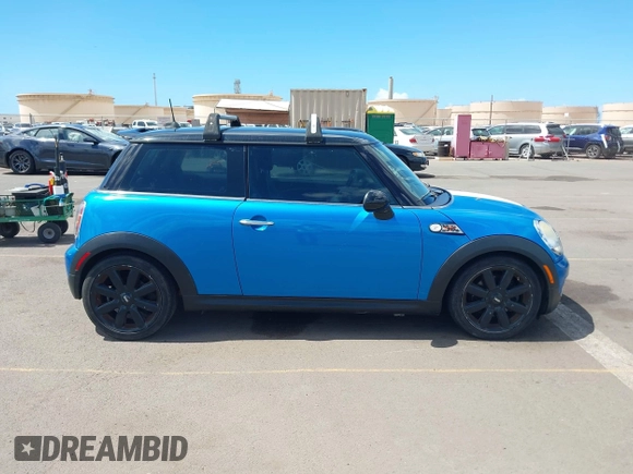 2010 MINI Hardtop S with VIN WMWMF7C51ATW89883, listed as a IAAI auction lot 42281047 with 121,847 mi miles and . Bid and sale history available at DreamBid. Image 14.