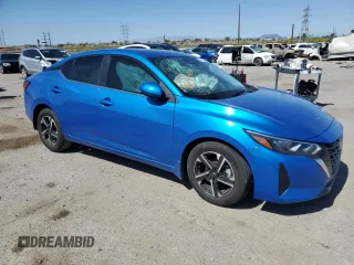 2024 Nissan Sentra SV z VIN 3N1AB8CV4RY388943, wystawiony jako Copart lot #59738925 z przebiegiem 7 596 mil mil oraz Szkoda całkowita • Salvage title. Historia ofert i sprzedaży dostępna na DreamBid. Obrazek 4.