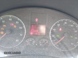 2008 Volkswagen Jetta S с VIN 3VWJZ71K68M104288, выставлен на аукционе IAAI как лот 42091861 с пробегом 205 549 миль миль и . История ставок и продаж доступна на DreamBid. Изображение 7.