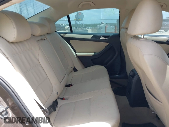 2012 Volkswagen Jetta SE with VIN 3VWDX7AJ3CM121987, listed as a IAAI auction lot 42520818 with 149,997 mi miles and . Bid and sale history available at DreamBid. Image 8.