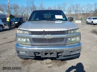 2005 Chevrolet Colorado 1SC LS Z85 with VIN 1GCDT136558285267, listed as a IAAI auction lot 41935351 with 263,520 mi miles. Bid and sale history available at carsss.com. Image 6.