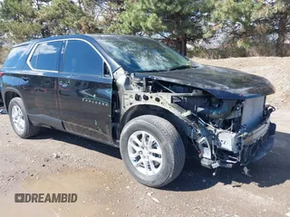 2023 Chevrolet Traverse LS z VIN 1GNERFKW8PJ152104, wystawiony jako IAAI lot #41870170 z przebiegiem 18 326 mil mil oraz . Historia ofert i sprzedaży dostępna na DreamBid. Obrazek 1.