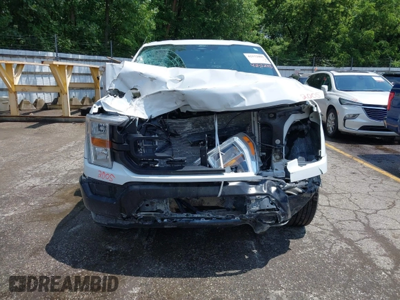 2022 Ford F-150 XL z VIN 1FTEW1EB9NKD69780, wystawiony jako IAAI lot #42572005 z przebiegiem Nie podano mil oraz . Historia ofert i sprzedaży dostępna na DreamBid. Obrazek 11.