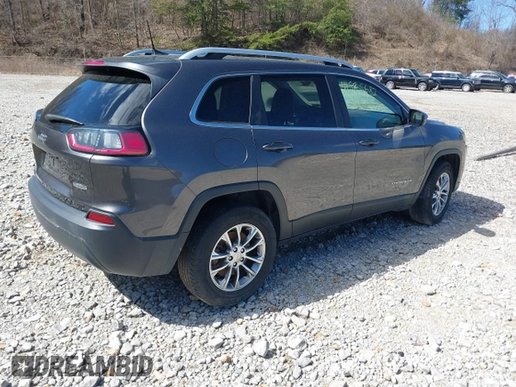 2019 Jeep Cherokee Latitude Plus with VIN 1C4PJMLB0KD191740, listed as a IAAI auction lot 41585682 with 91,755 mi miles. Bid and sale history available at carsss.com. Image 4.