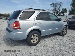 2005 Kia Sorento LX with VIN KNDJD733555463706, listed as a Copart auction lot 53953475 with 86,187 mi miles and Salvage Title. Bid and sale history available at carsss.com. Image 3.