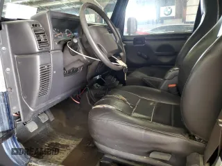 2002 Jeep Wrangler SE with VIN 1J4FA29PX2P749203, listed as a Copart auction lot 53604045 with 152,410 mi miles and Clean Title. Bid and sale history available at carsss.com. Image 7.