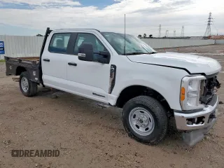 2023 Ford F-250 XL z VIN 1FT7W2BT8PEC30883, wystawiony jako Copart lot #62118535 z przebiegiem 47 949 mil mil oraz Szkoda całkowita • Salvage title. Historia ofert i sprzedaży dostępna na DreamBid. Obrazek 4.