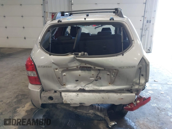 2005 Hyundai Tucson GL with VIN KM8JM12B25U171048, listed as a IAAI auction lot 41634099 with 188,086 mi miles. Bid and sale history available at carsss.com. Image 15.