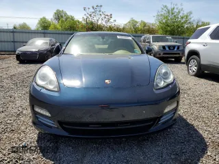 2012 Porsche Panamera S z VIN WP0AB2A75CL061272, wystawiony jako Copart lot #55050695 z przebiegiem 156 293 mil mil oraz Czysty tytuł • Clean title. Historia ofert i sprzedaży dostępna na DreamBid. Obrazek 5.