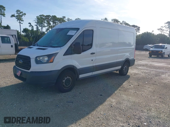 2018 Ford Transit z VIN 1FTYR2CM0JKB10510, wystawiony jako IAAI lot #42403132 z przebiegiem 97 056 mil mil oraz . Historia ofert i sprzedaży dostępna na DreamBid. Obrazek 2.