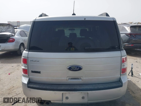 2011 Ford Flex SE with VIN 2FMGK5BC2BBD23332, listed as a IAAI auction lot 41733455 with 204,104 mi miles. Bid and sale history available at carsss.com. Image 17.