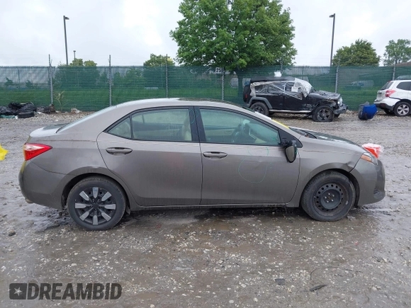 2018 Toyota Corolla L с VIN 2T1BURHE3JC002107, выставлен на аукционе IAAI как лот 42357316 с пробегом 46 481 миль миль и . История ставок и продаж доступна на DreamBid. Изображение 13.