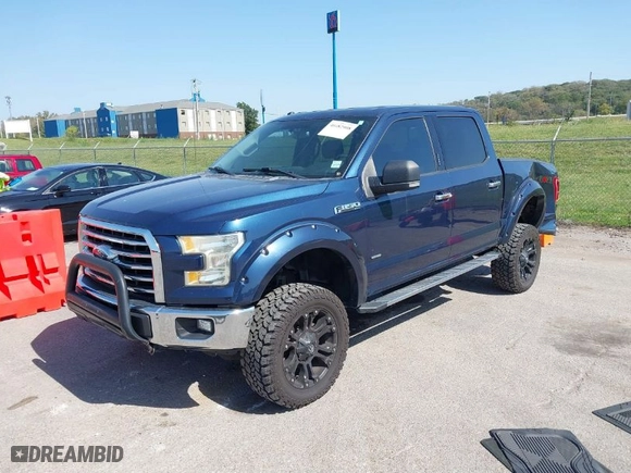 2017 Ford F-150 XL with VIN 1FTEW1EP7HFA14034, listed as a IAAI auction lot 40482908 with 92,767 mi miles. Bid and sale history available at carsss.com. Image 2.