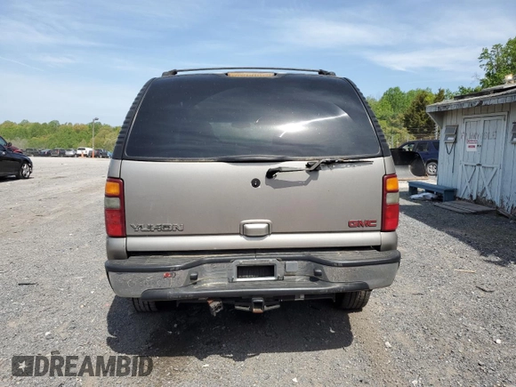 2002 GMC Yukon SLT z VIN 1GKEK13Z52J125819, wystawiony jako Copart lot #55034305 z przebiegiem 237 595 mil mil oraz Czysty tytuł • Clean title. Historia ofert i sprzedaży dostępna na DreamBid. Obrazek 6.