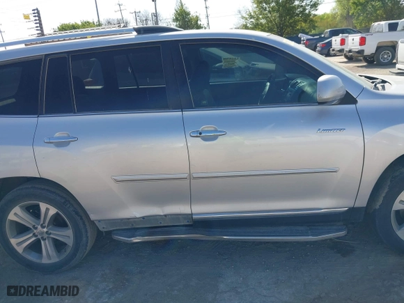 2013 Toyota Highlander Limited with VIN 5TDYK3EH1DS127940, listed as a IAAI auction lot 41826678 with 1 mi miles. Bid and sale history available at carsss.com. Image 13.