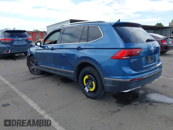 2019 Volkswagen Tiguan SE with VIN 3VV3B7AX2KM064568, listed as a IAAI auction lot 42008754 with 53,132 mi miles and . Bid and sale history available at DreamBid. Image 3.